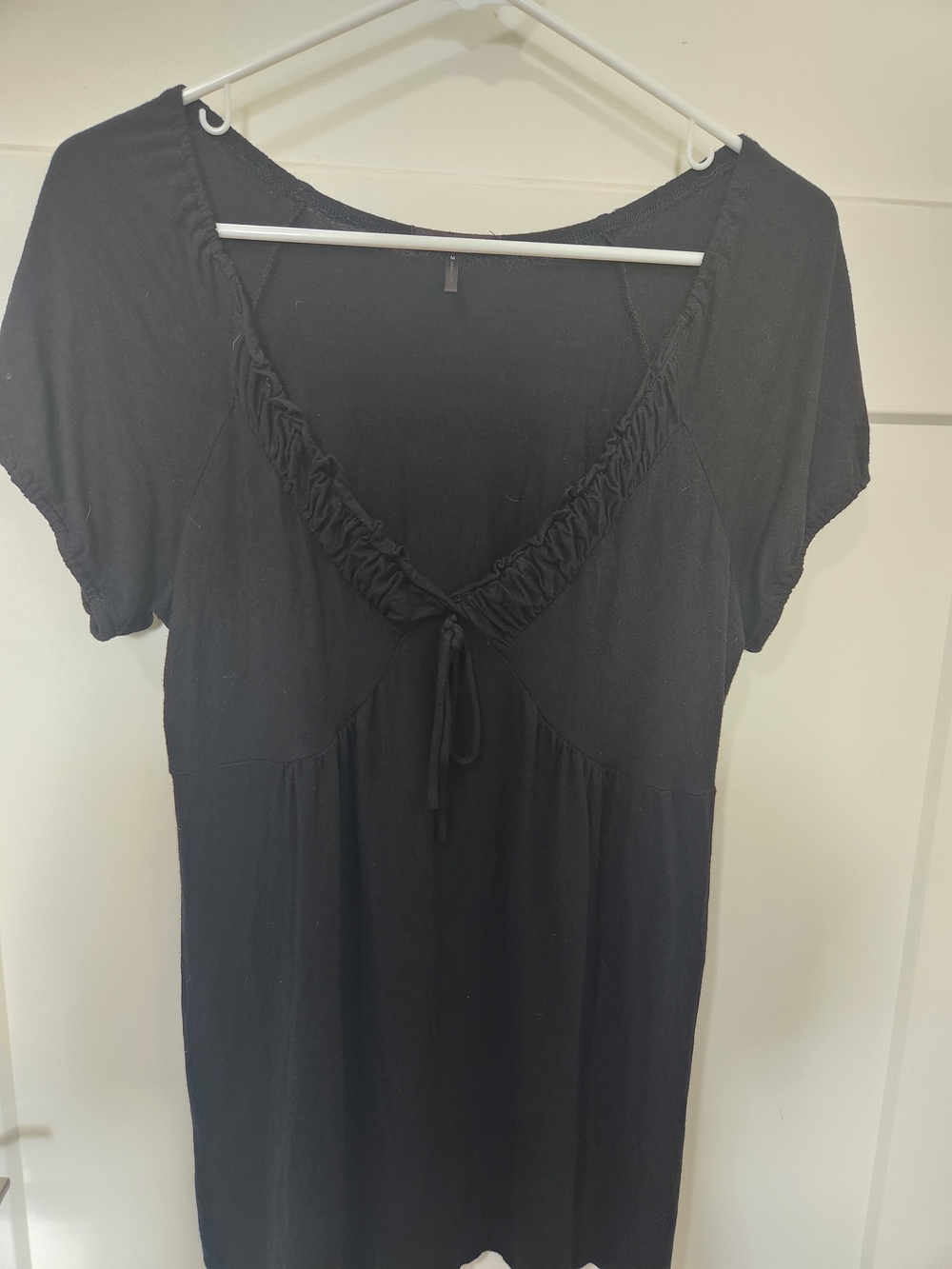 Black V-Neck Short Sleeve Women's Top - Size M